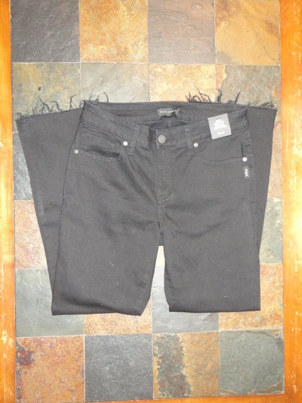 SILVER JEANS COMPANY "Suki" Curvy Mid Rise Black Jeans Size 28 x 27 NWT!!